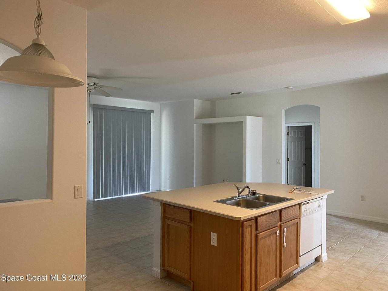 1737 Fairlight St Nw - Photo 5 of 29