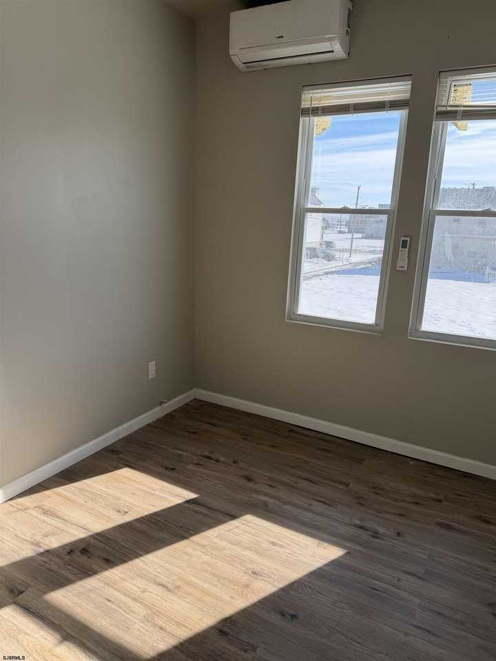 120 N Congress Ave - Photo 4 of 13