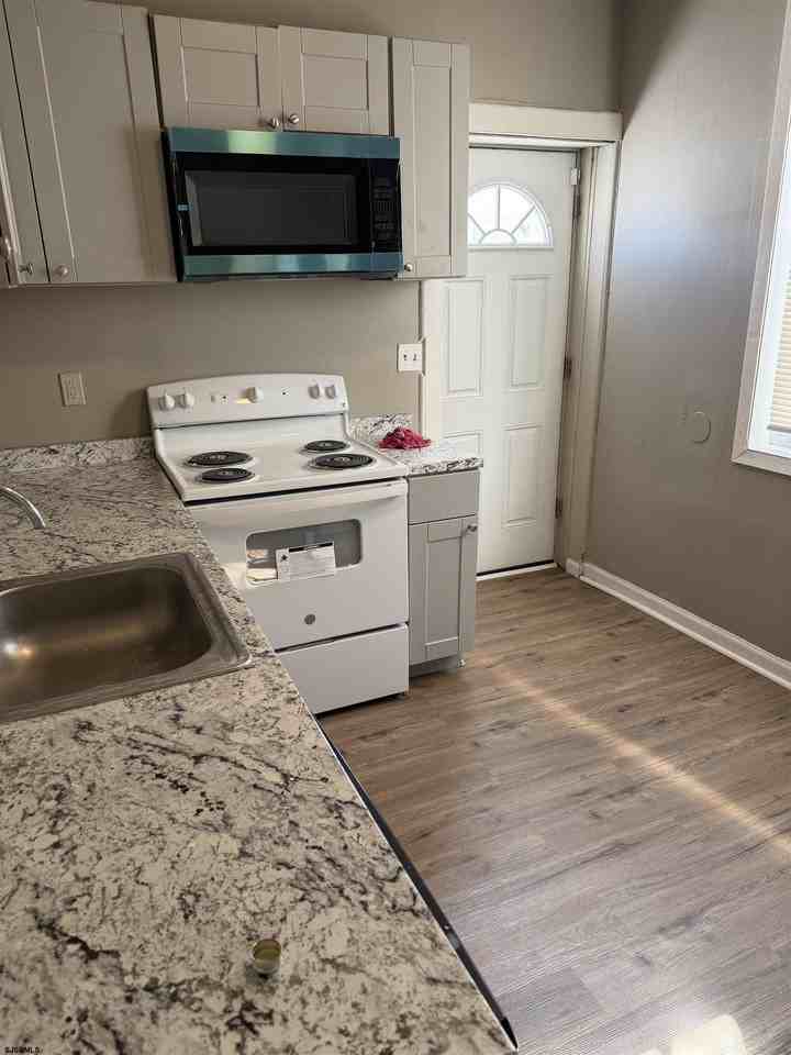 120 N Congress Ave - Photo 7 of 13