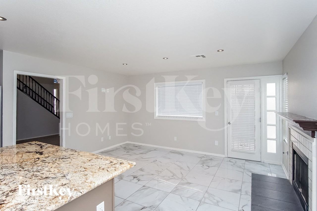 6964 Jasmine Creek Way - Photo 6 of 15