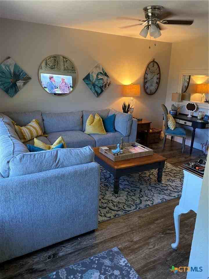 1307 Sherry Ln Unit B #B - Photo 5 of 48