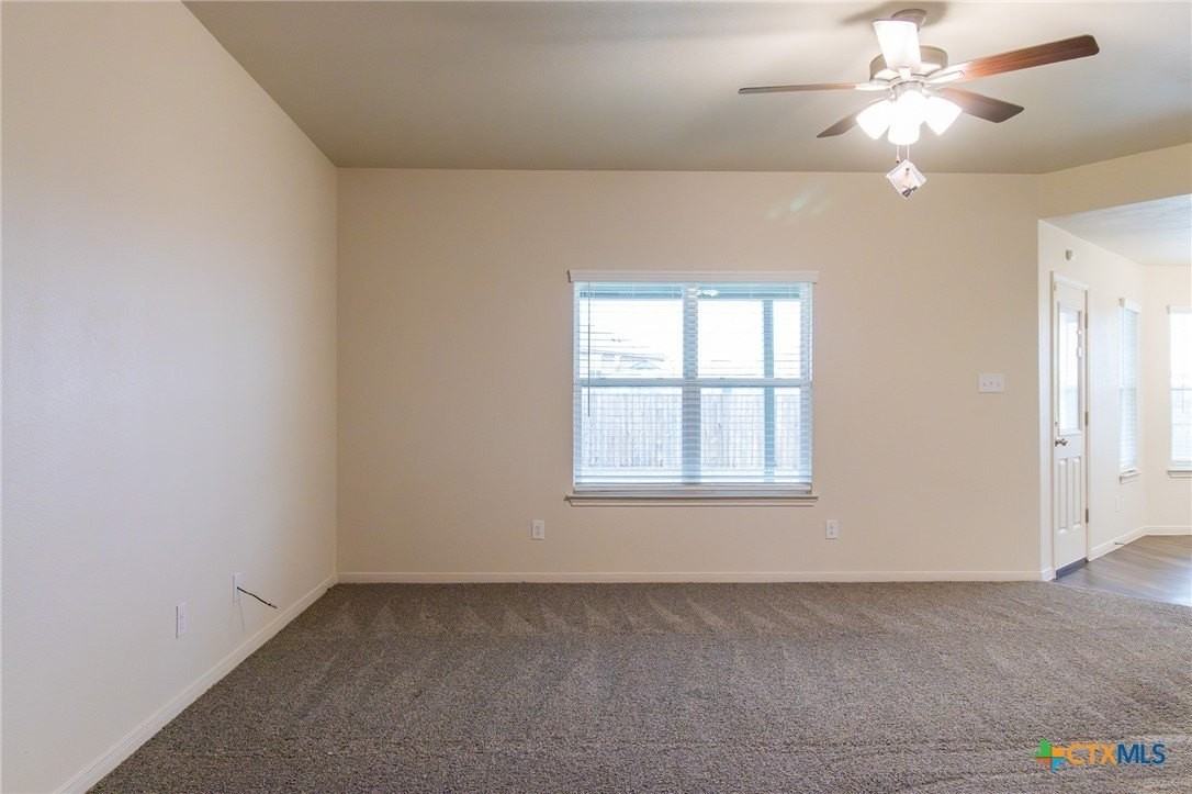 3207 Salt Fork Dr - Photo 2 of 31