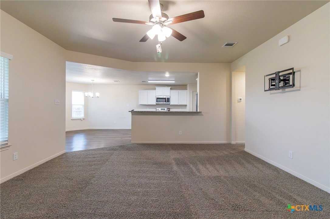 3207 Salt Fork Dr - Photo 3 of 31