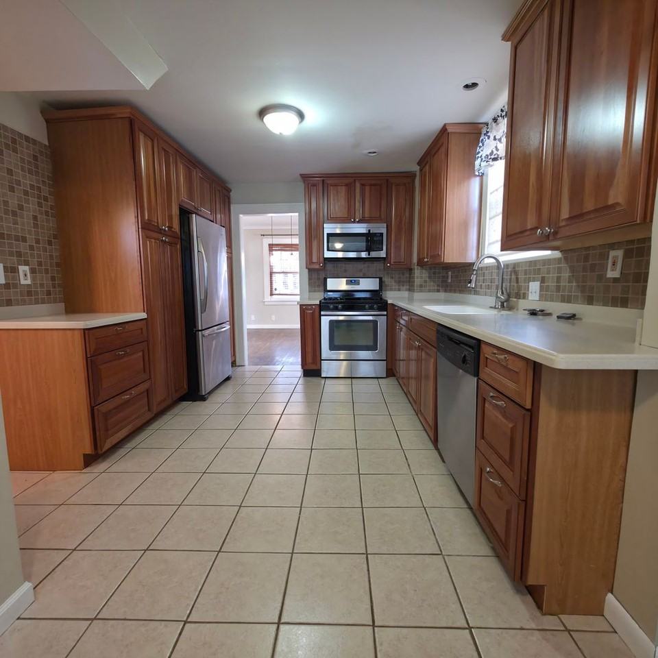 301 E 210th St - Photo 2 of 24