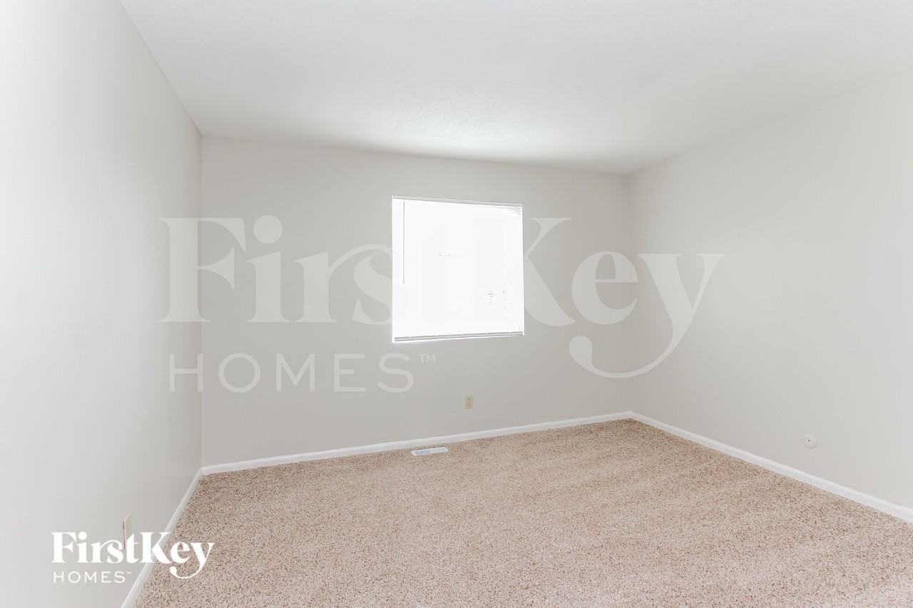 941 W Stoprd - Photo 6 of 16