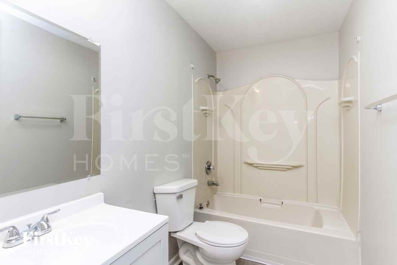 941 W Stoprd - Photo 7 of 16