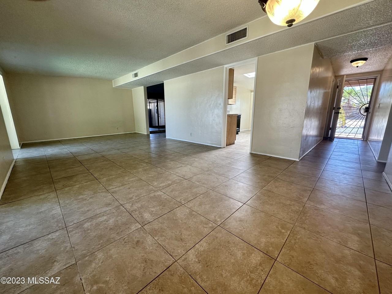 6461 N Avenida Pina - Photo 2 of 32