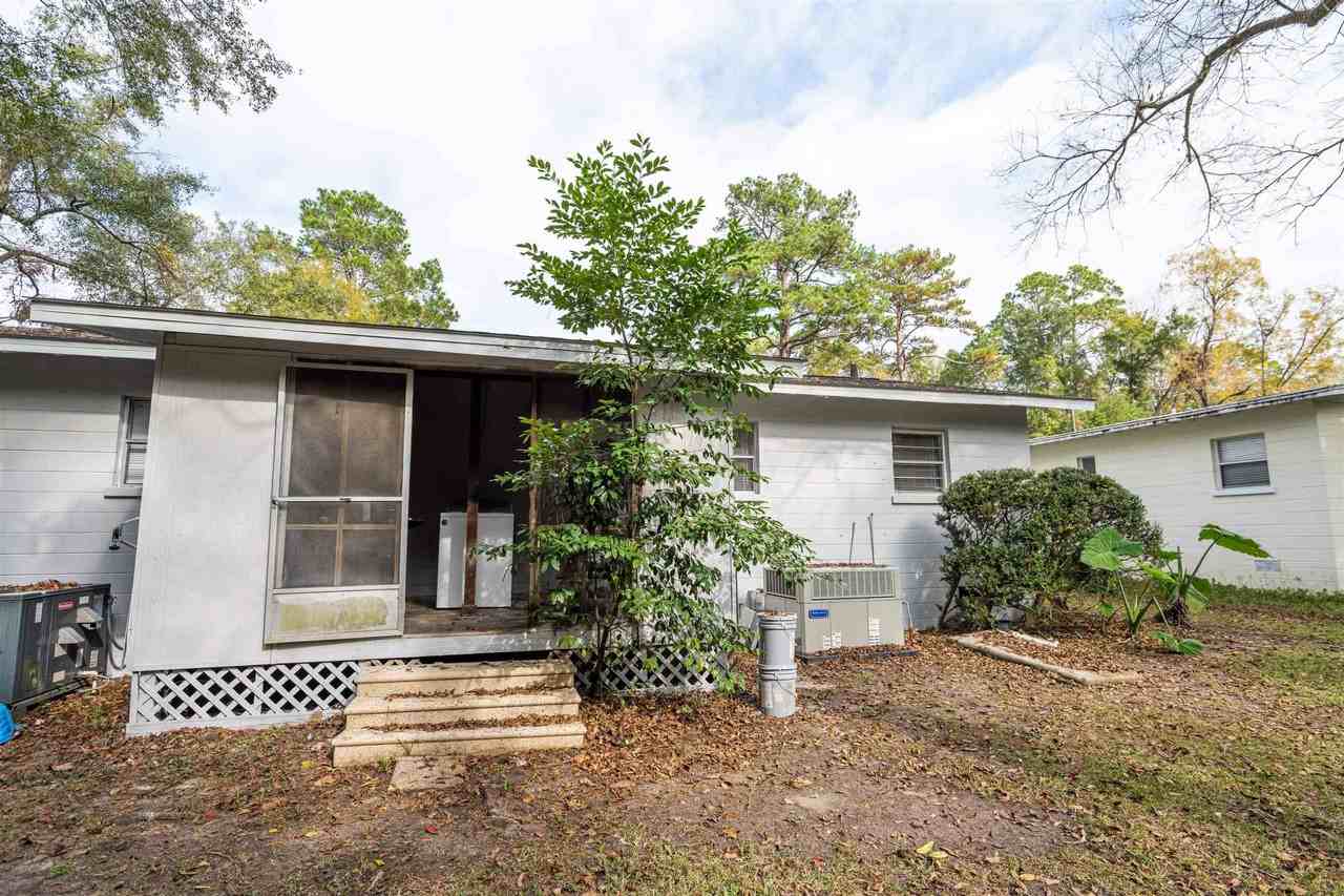 1341 Charlotte St - Photo 2 of 19