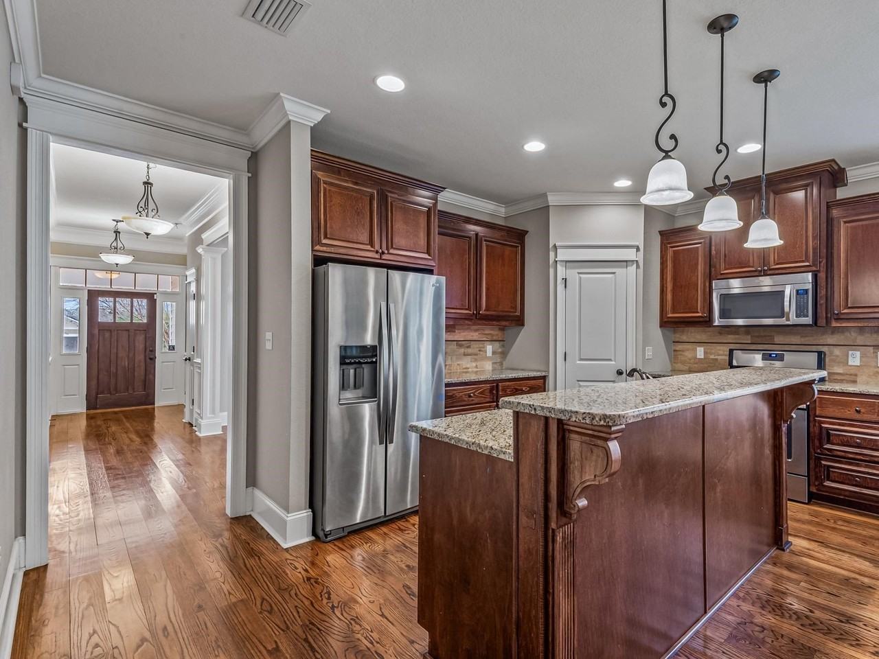 2590 Manassas Way - Photo 6 of 41