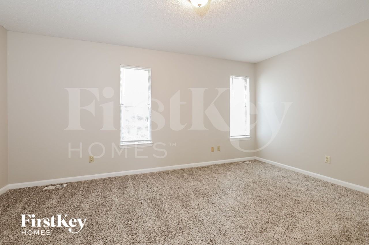 8062 Creekstone Way - Photo 7 of 16