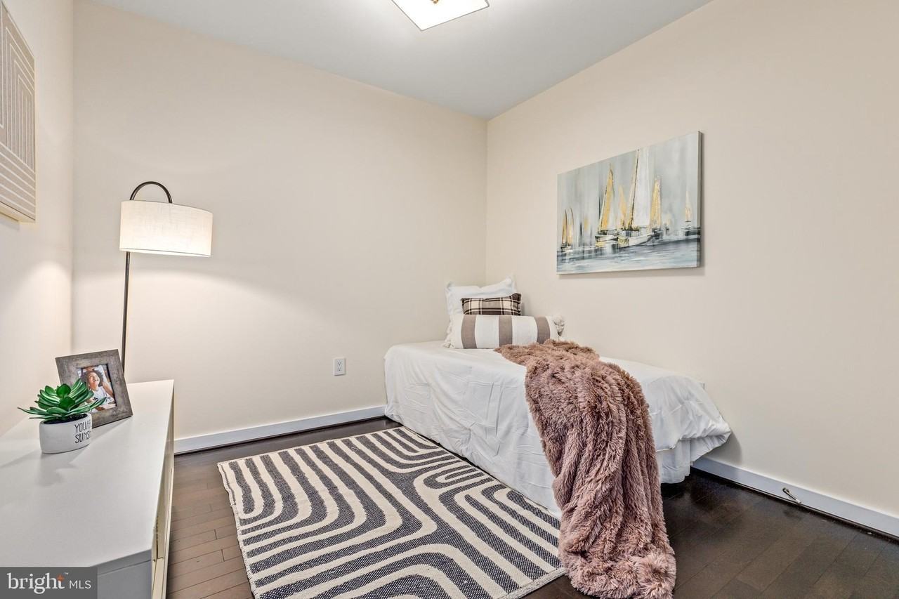 1025 1st St Se Apt 611 #611 - Photo 3 of 32