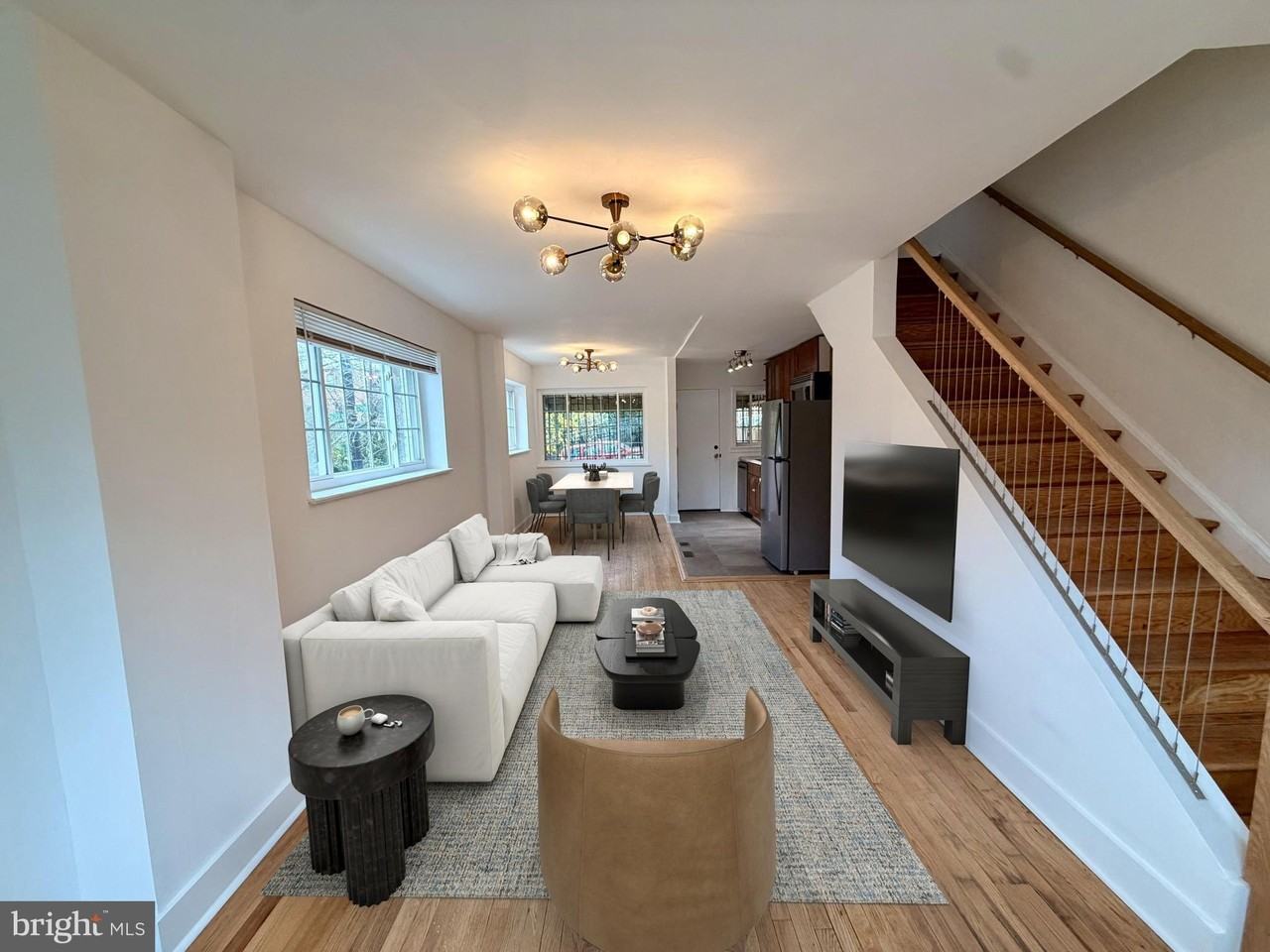 1300 Dexter Ter Se - Photo 2 of 10