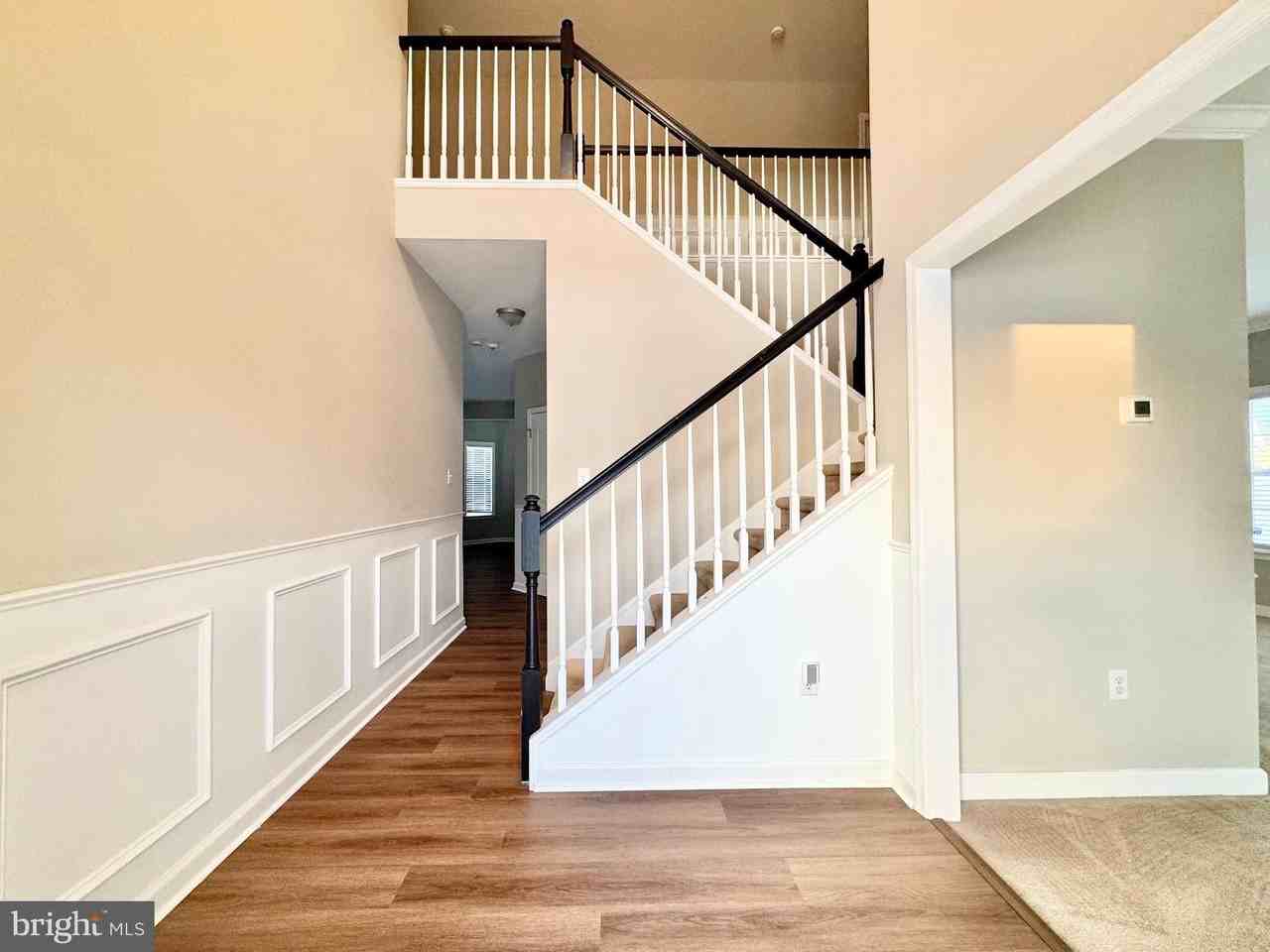 15 Delhi Ct - Photo 3 of 31