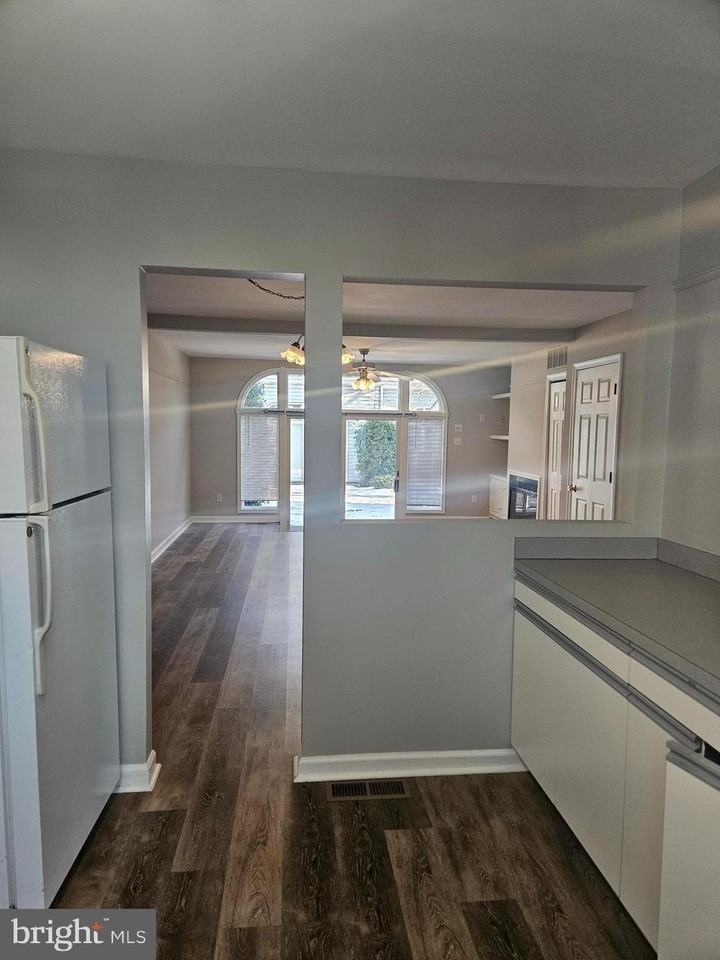 19 Henlopen Gdns - Photo 4 of 17