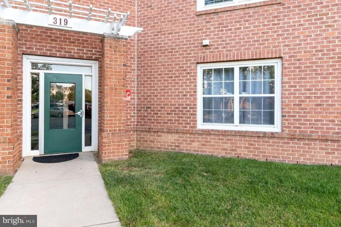 319 Eagles Lndg Ct Apt A #A - Photo 3 of 29