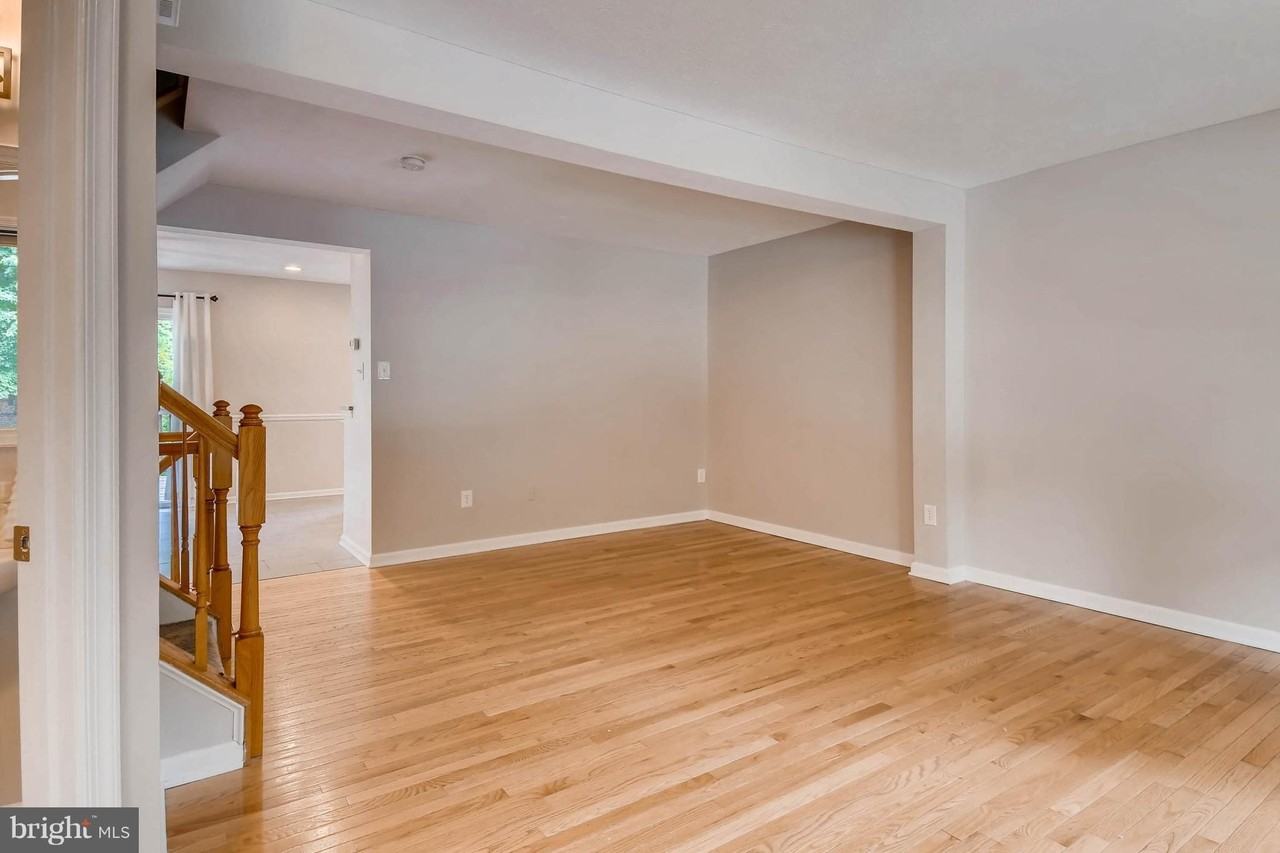 5326 Castlestone Dr - Photo 3 of 16