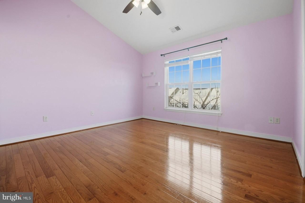 1208 Corolla Ct - Photo 7 of 19