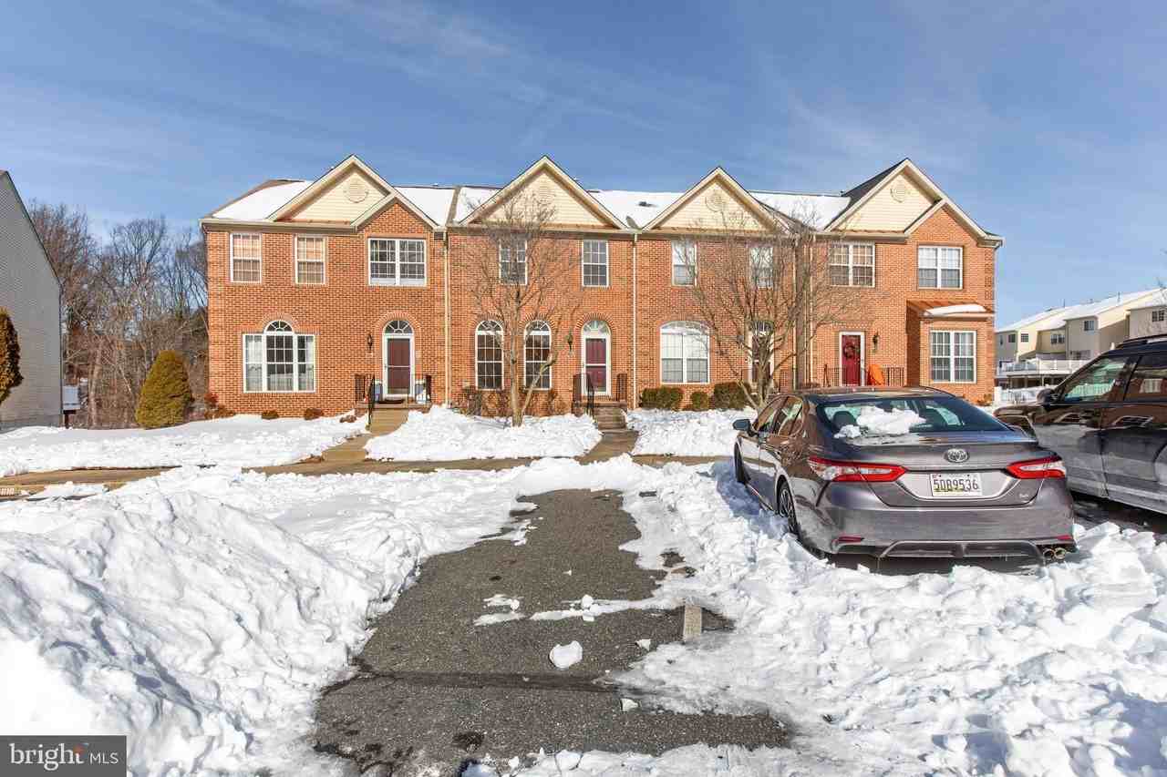 618 Berwick Ct - Photo 3 of 49