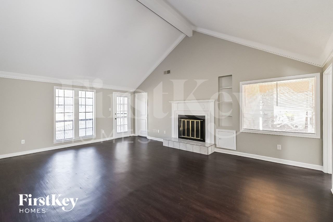 6290 Ridge Manor Dr - Photo 2 of 15