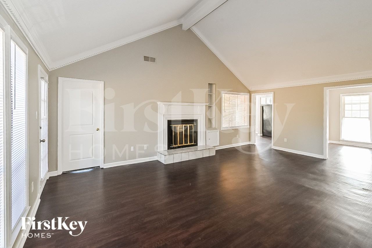 6290 Ridge Manor Dr - Photo 3 of 15