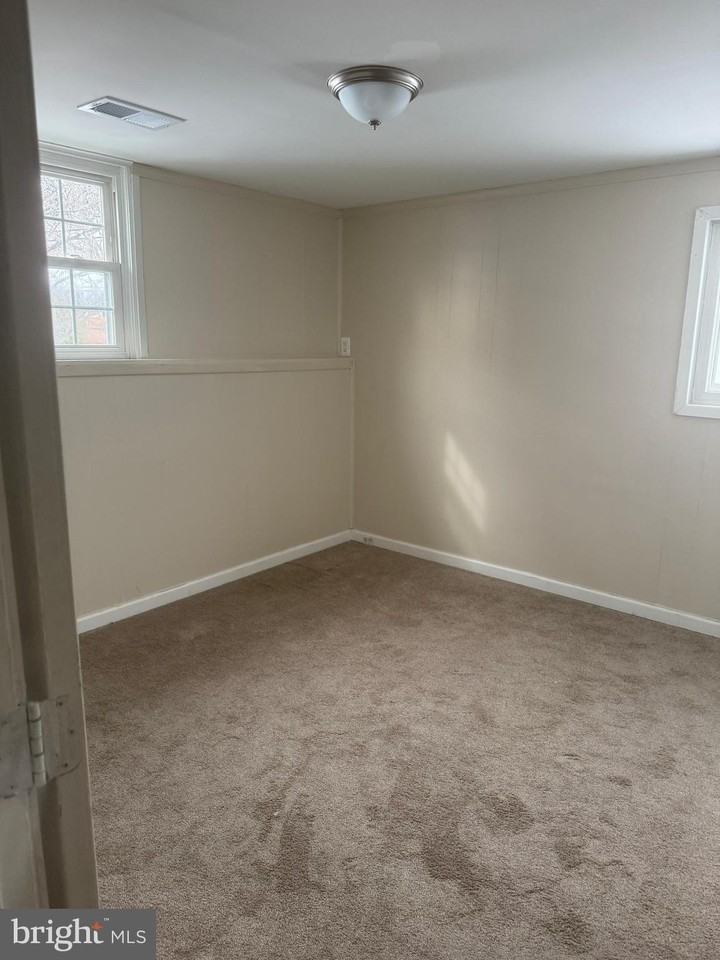 4407 Braeside Ct - Photo 7 of 16