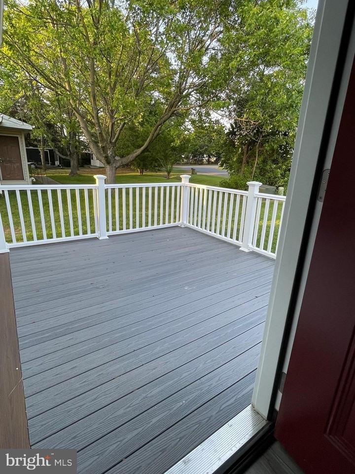 1819 Sherman Dr - Photo 4 of 25