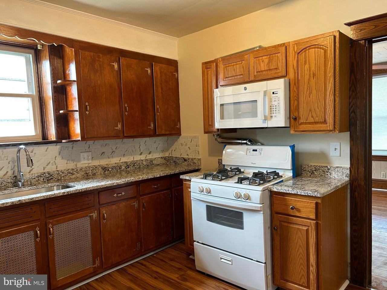 17822 Sherman Ave - Photo 7 of 29