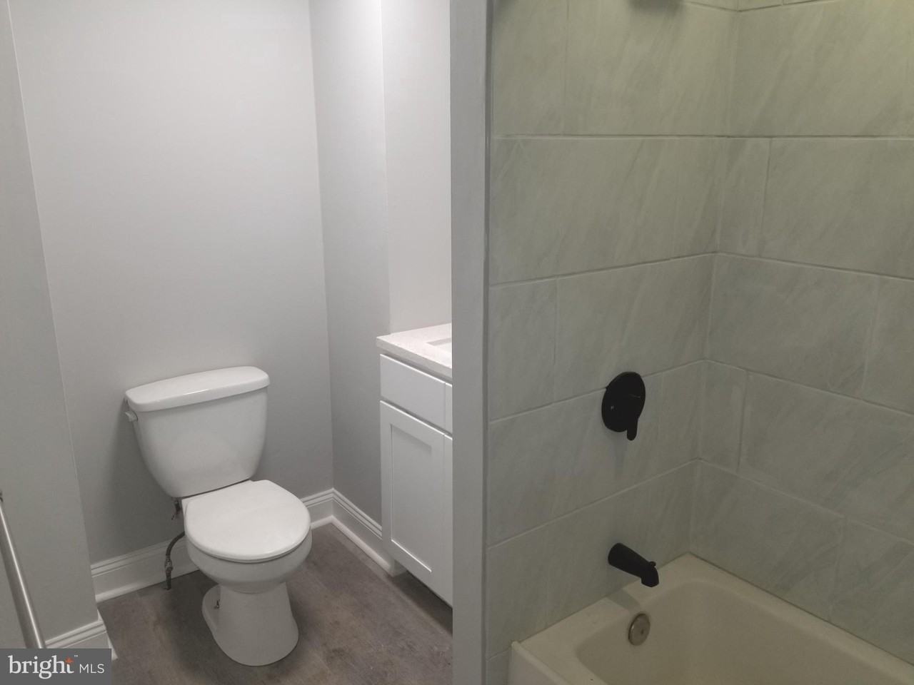 212 Warren St #3 - Photo 7 of 18