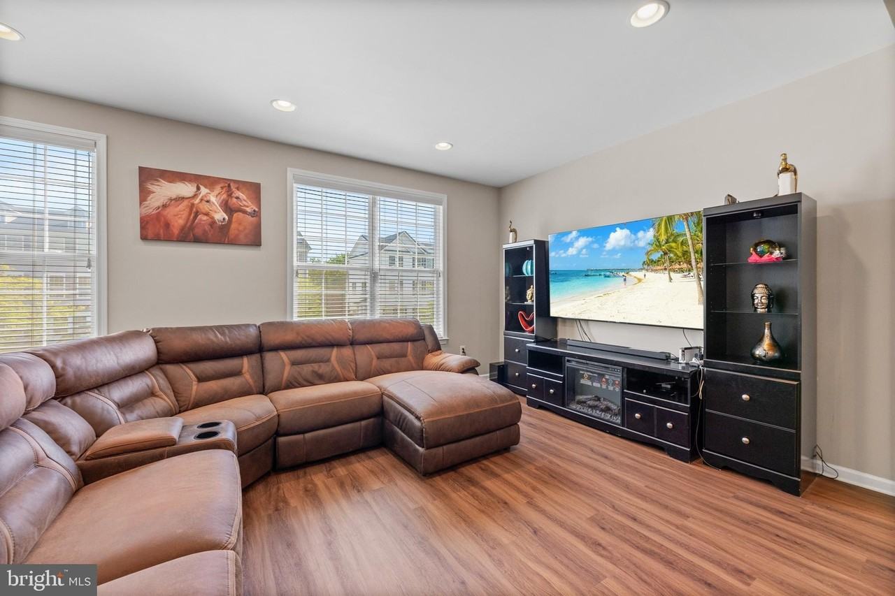 29 Mountie Ln - Photo 6 of 35