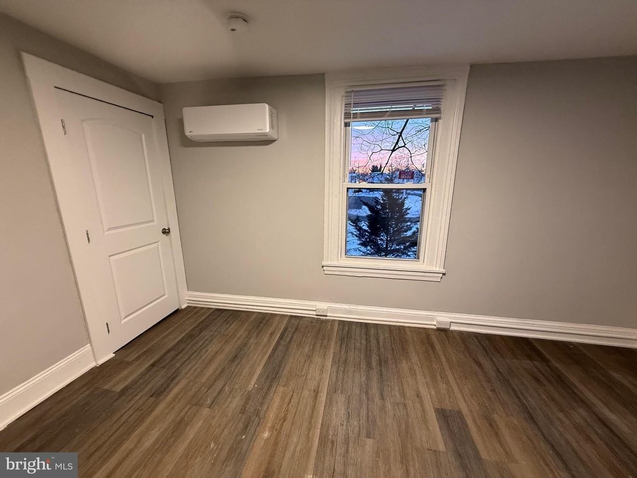 212 Warren St Unit 4 #4 - Photo 7 of 16