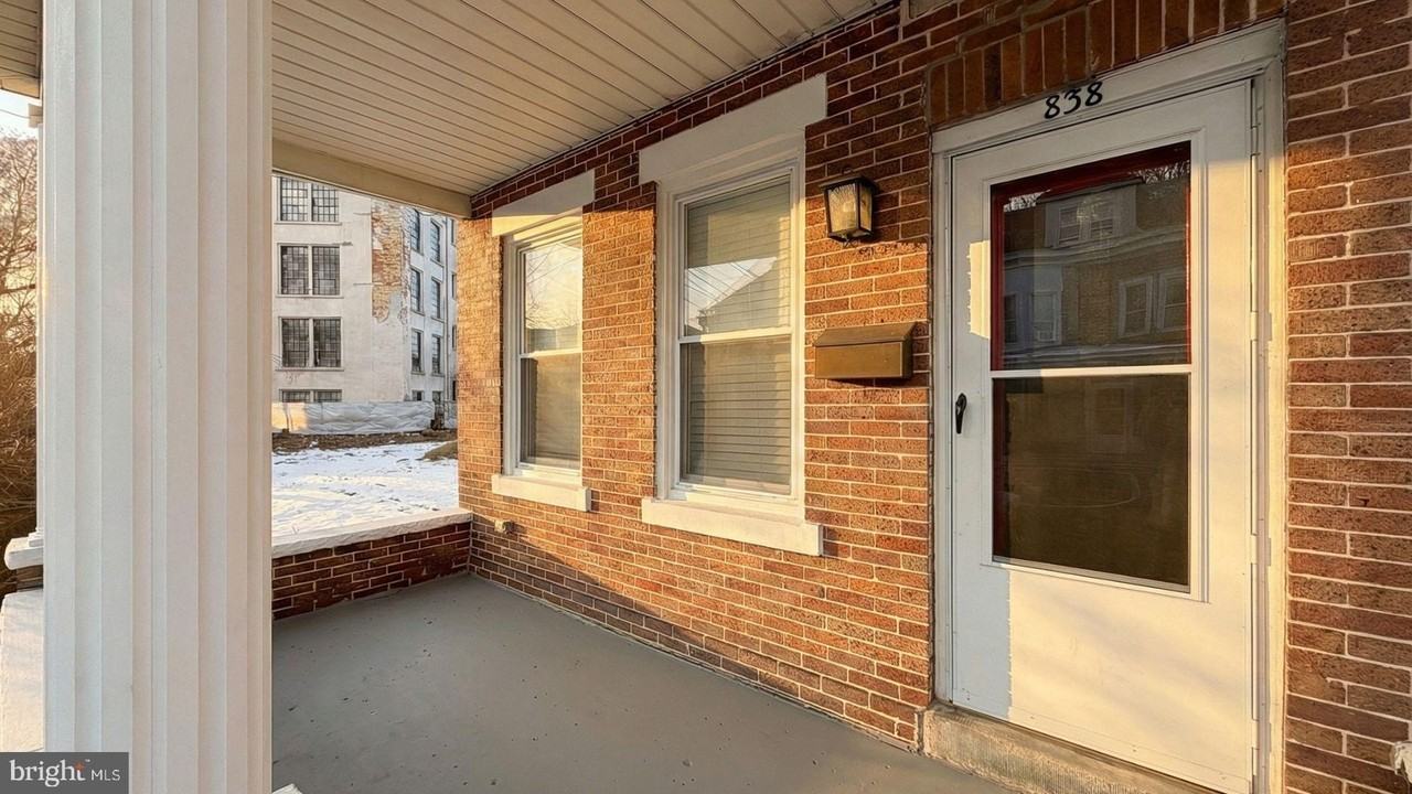 838 Smith Ave - Photo 2 of 20