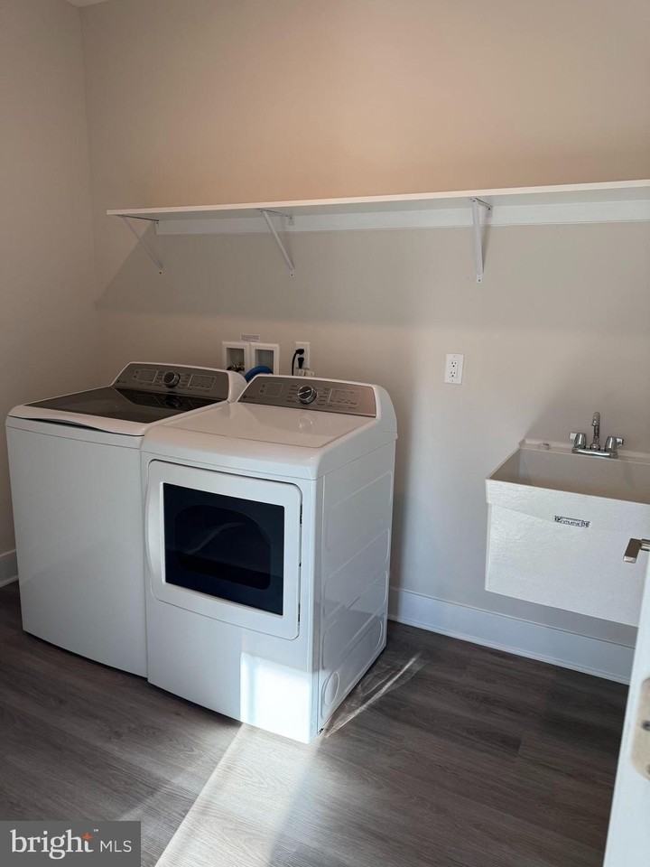 3001 Justin Dr - Photo 7 of 18