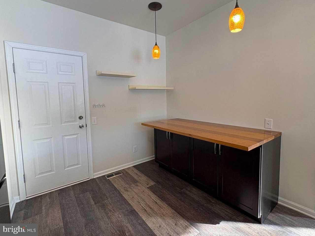 142 Sills Ln - Photo 6 of 33