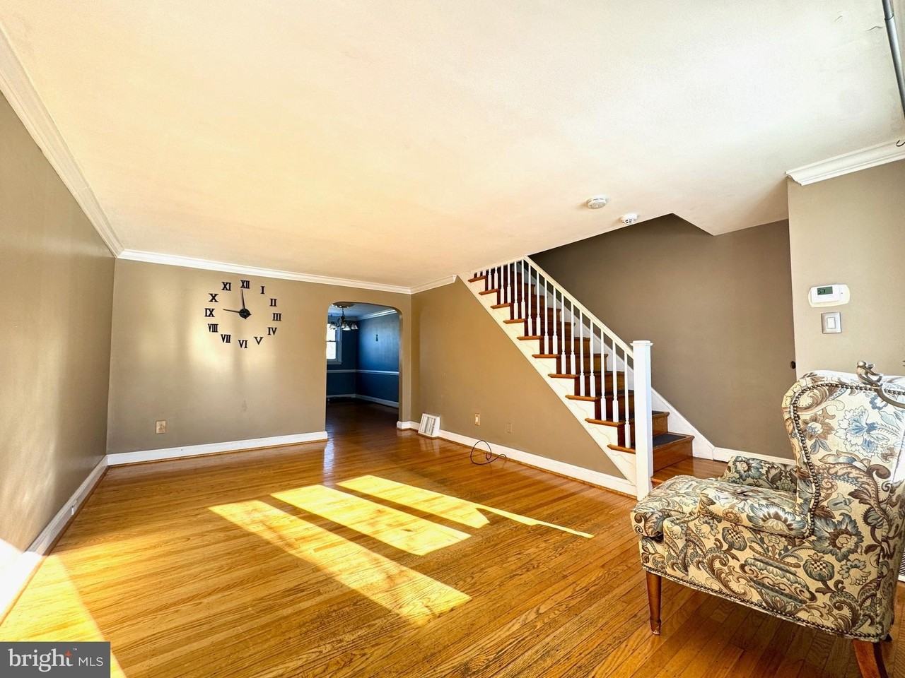 827 Hampshire Rd - Photo 4 of 22