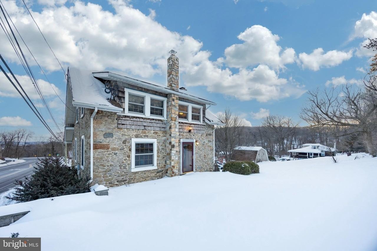 2568 Pike Ave - Photo 6 of 30