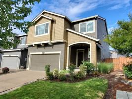 featured image of 2464 Nw Sunny Ln