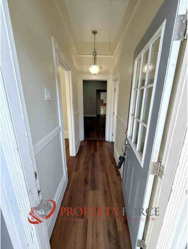 1417 Kansas St - Photo 4 of 31