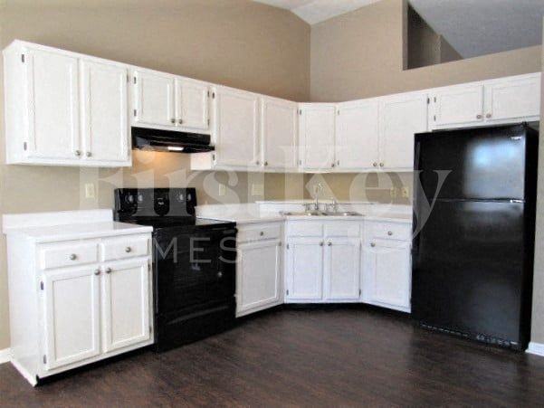 3912 Truro Ct - Photo 2 of 15