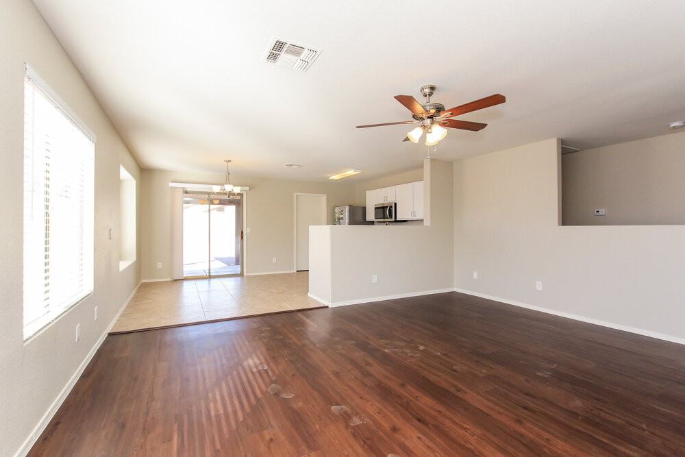 16080 W Jackson St - Photo 3 of 15