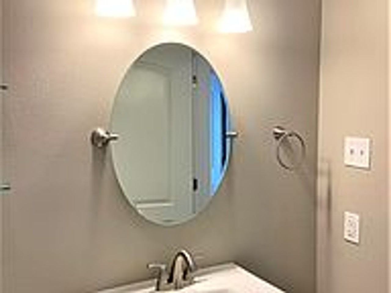 104 S Haswell Dr - Photo 4 of 21