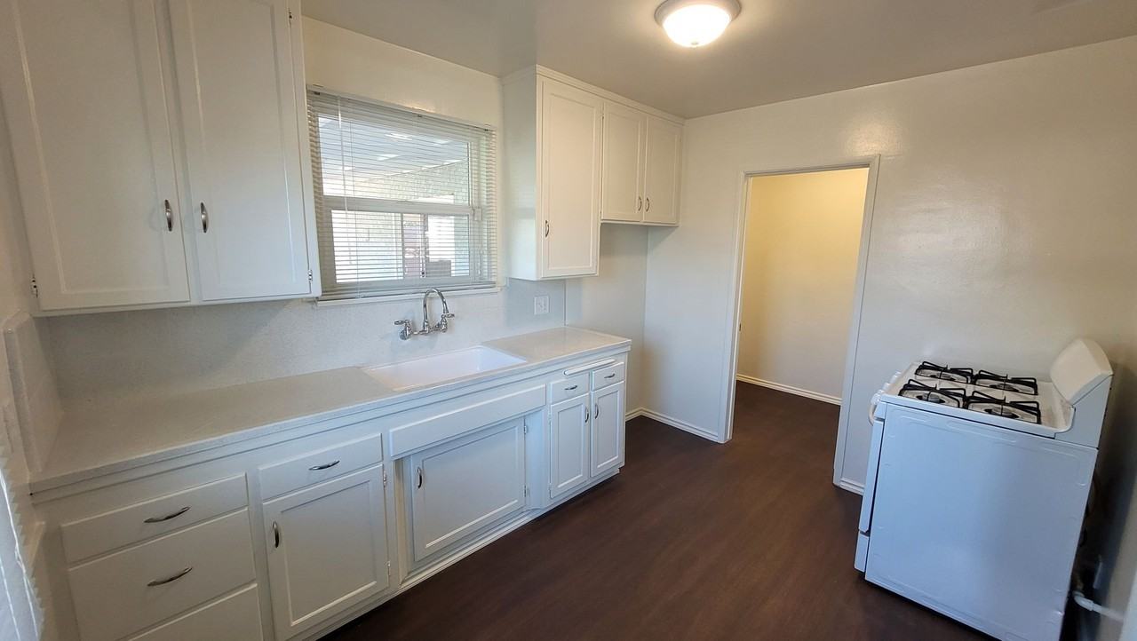 9102 Danbridge St - Photo 7 of 24