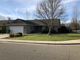 featured image of 3419 Oak St