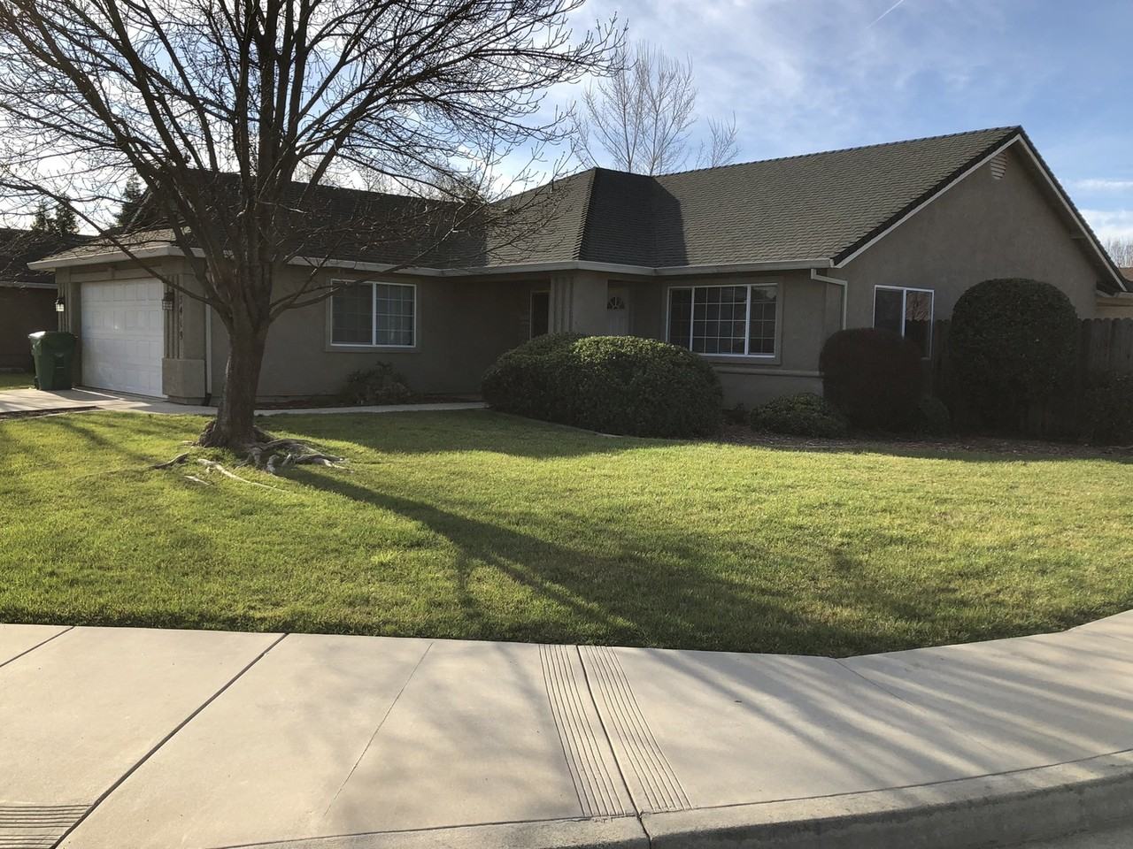 3419 Oak St - Photo 2 of 18