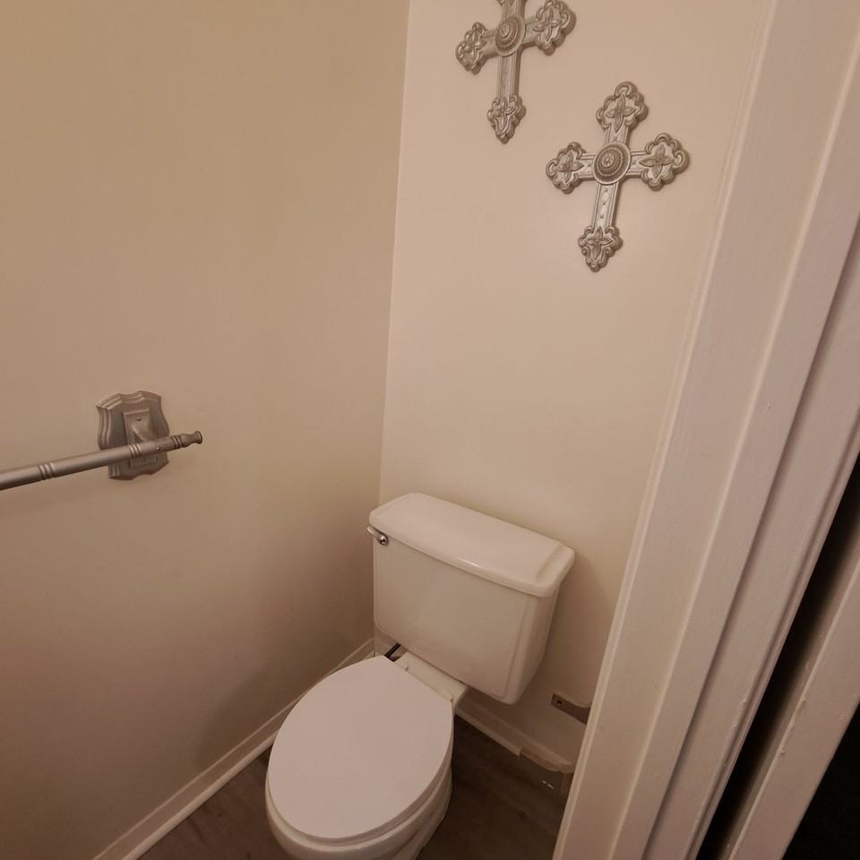 6590 Stoney Pt S - Photo 5 of 15