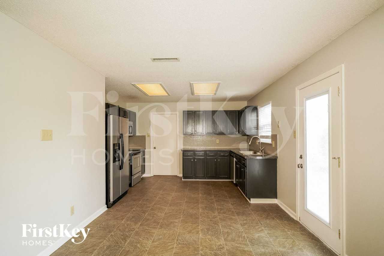 339 Winterset Way - Photo 5 of 15