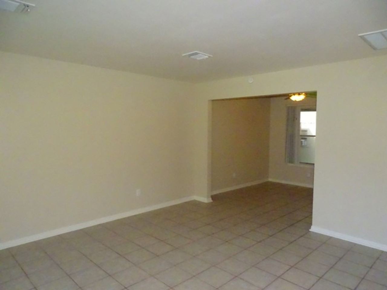 5907 Deer Lake Dr - Photo 2 of 36