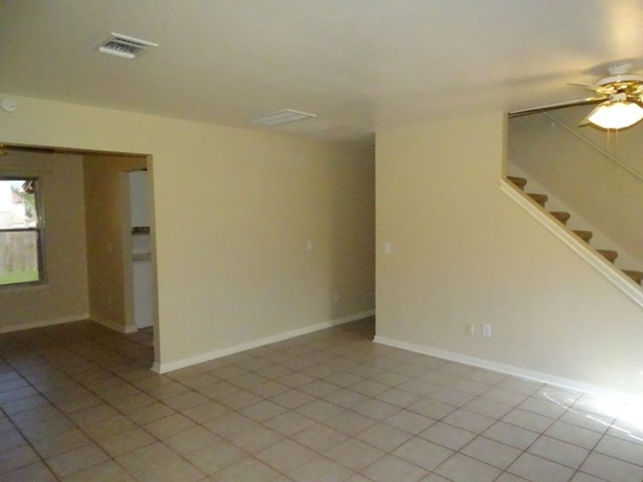 5907 Deer Lake Dr - Photo 3 of 36