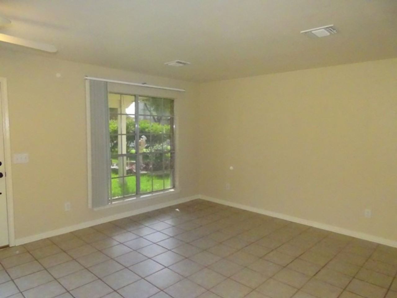 5907 Deer Lake Dr - Photo 5 of 36