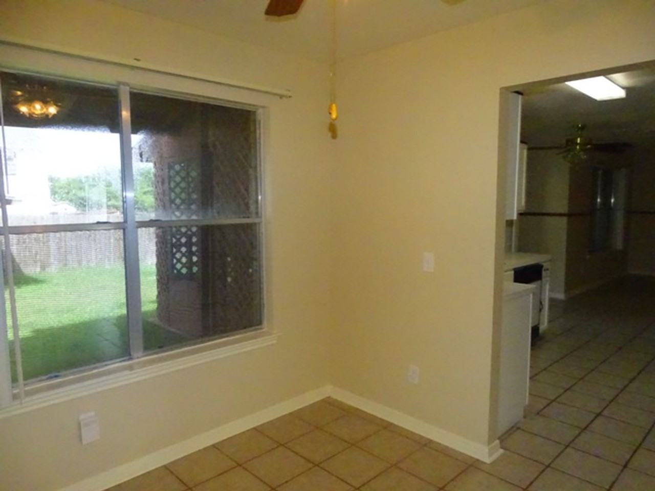 5907 Deer Lake Dr - Photo 7 of 36