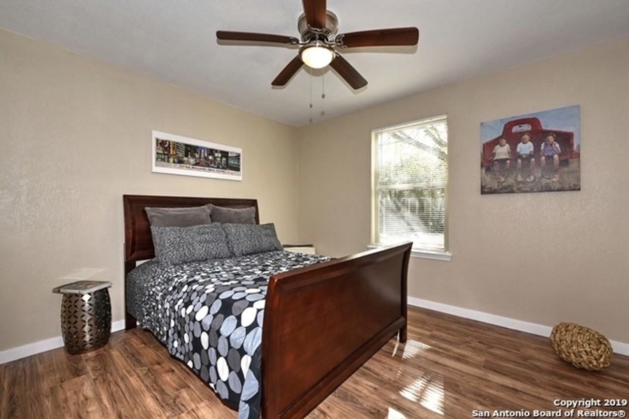 119 Pharis St - Photo 3 of 11